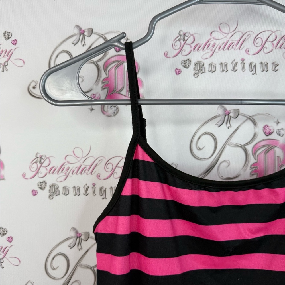 Tank top Y2K skull stripes candy Pink and Black Striped Tank Top Skull Design - Picture 6 of 10
